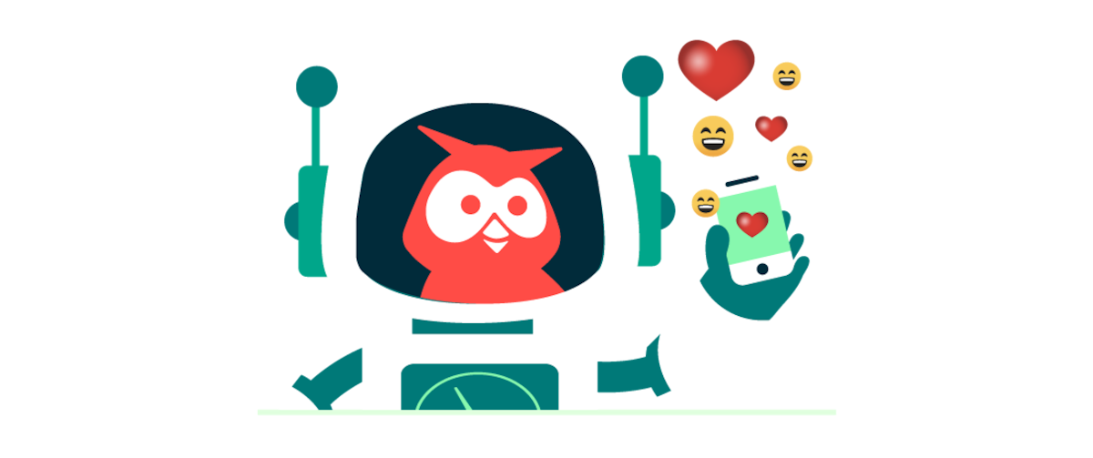 Owly em uma roupa de robô mostrando o OwlyWriter AI